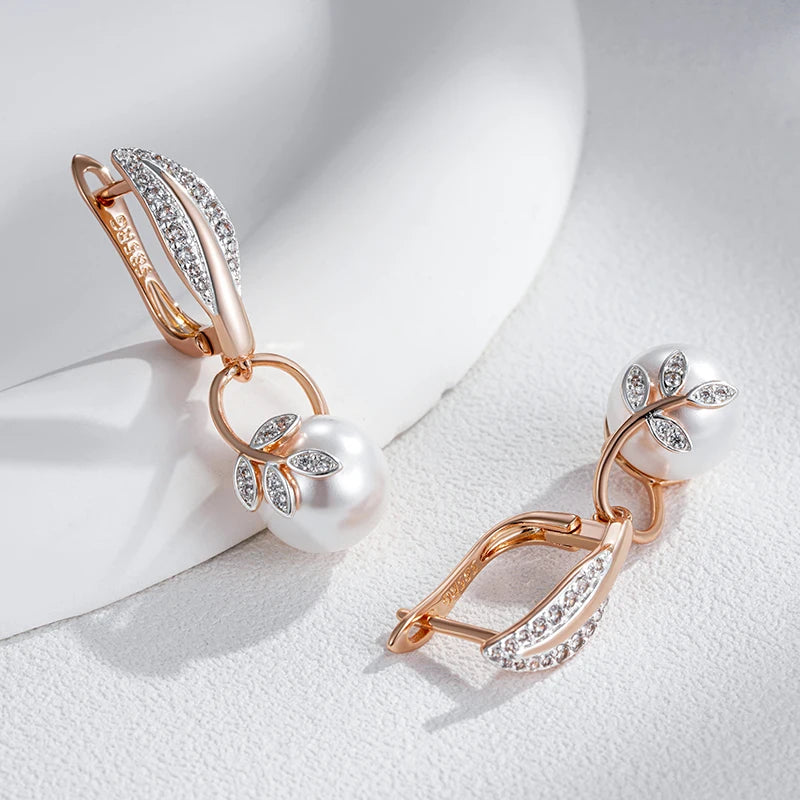 Glimmering Rosette Pearls