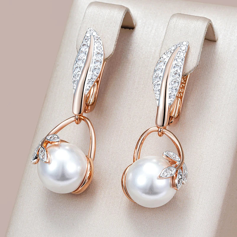 Glimmering Rosette Pearls