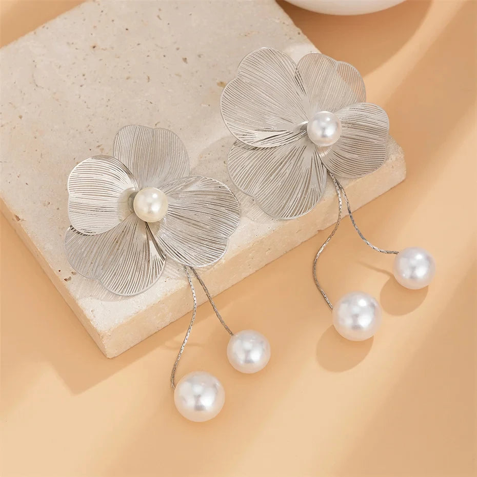 Petal Dewdrop Tassels