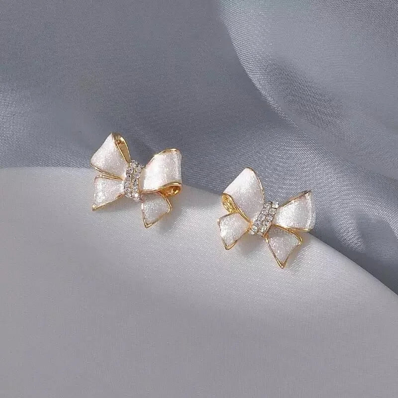 Charming Bow Adornments