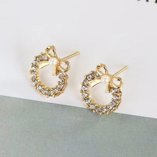 Knot of Pearl Light