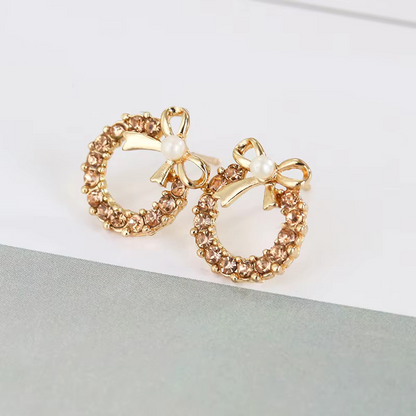 Knot of Pearl Light