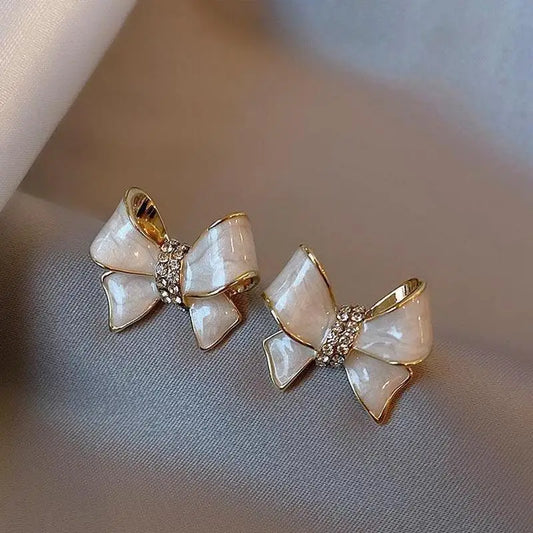 Charming Bow Adornments