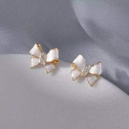 Charming Bow Adornments
